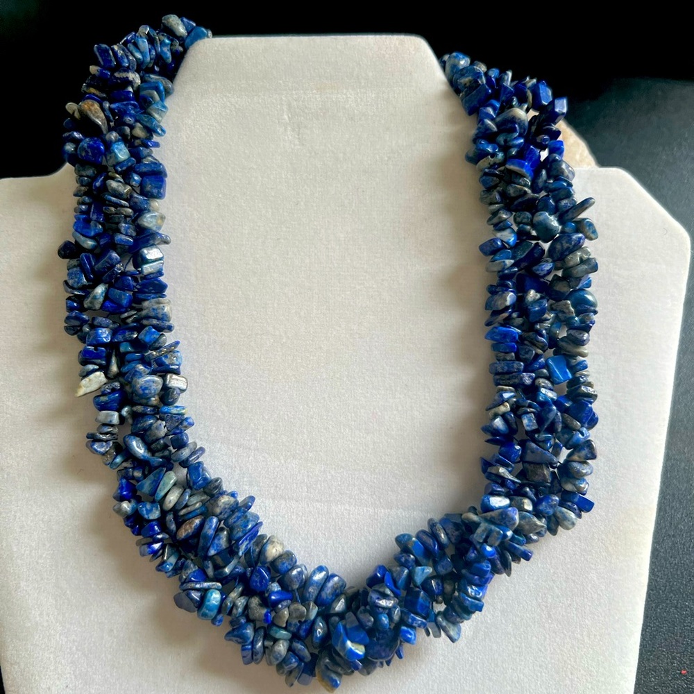 Gorgeous beaded necklace